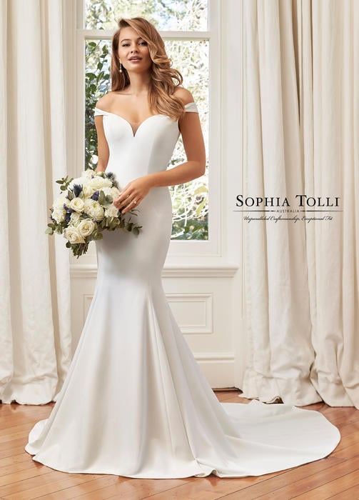 Simone-Sophia Tolli Y11961
