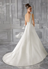 5574 Mori Lee Blu Collection Ivory/Silver back