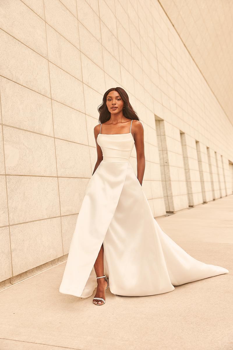 Paloma Blanca 4987