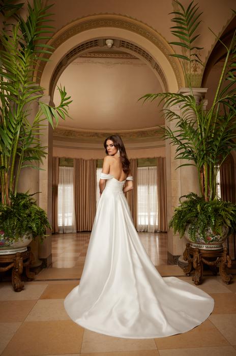 Paloma Blanca-Dress Only P5055