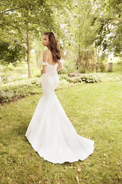 Paloma Blanca-Gown Only P5075