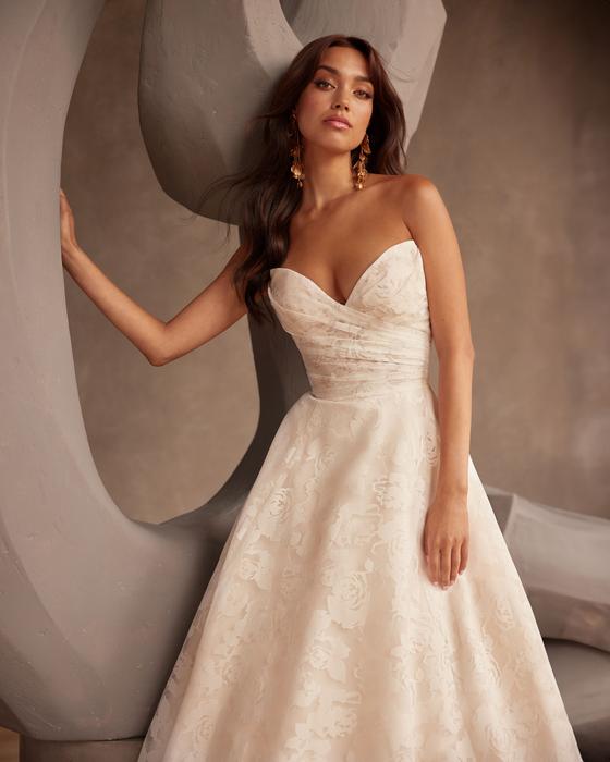 Paloma Blanca P5128