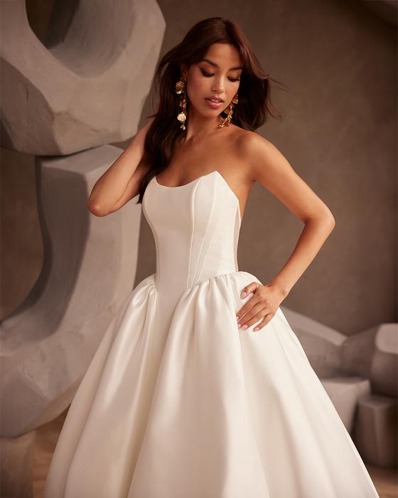 Paloma Blanca P5130