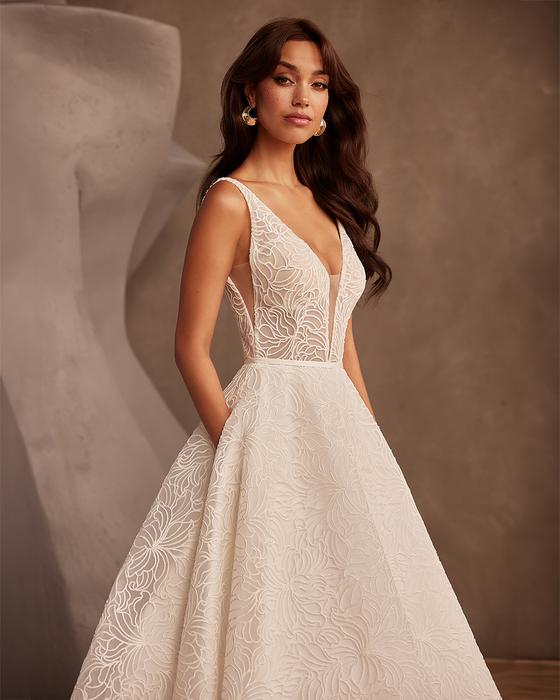 Paloma Blanca P5138