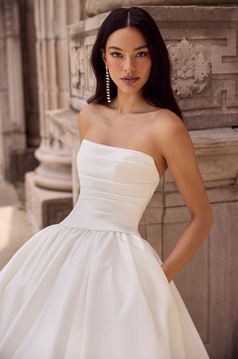 Paloma Blanca P5176