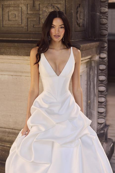 Paloma Blanca P5180