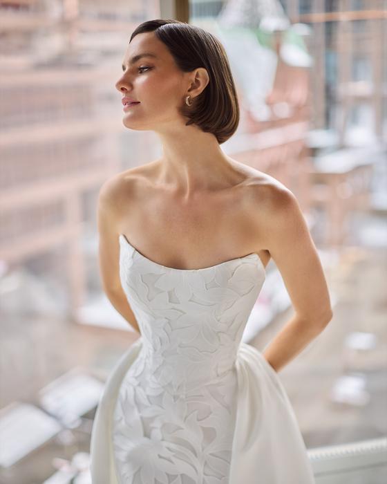 Paloma Blanca P5206