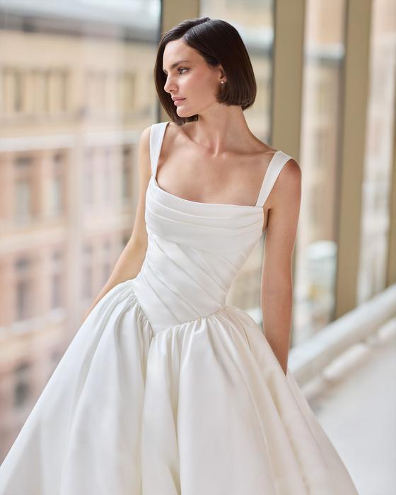 Paloma Blanca P5207