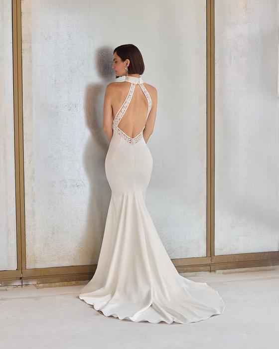 Paloma Blanca P5208