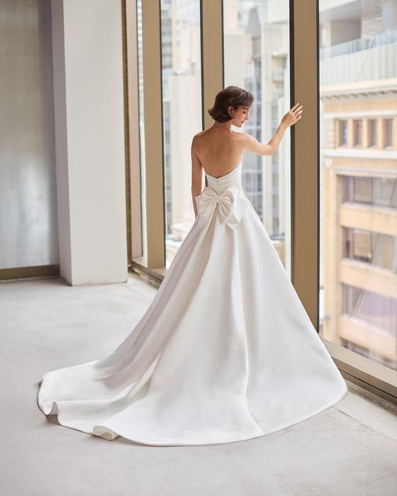 Paloma Blanca P5209
