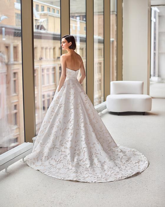 Paloma Blanca P5212