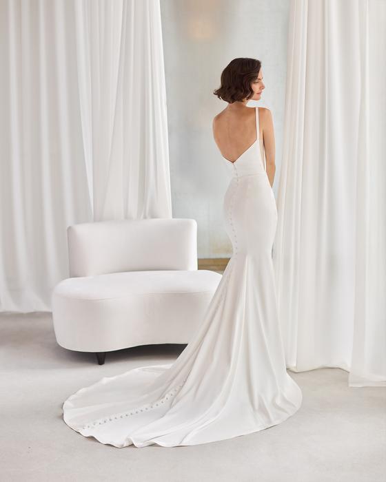Paloma Blanca P5213