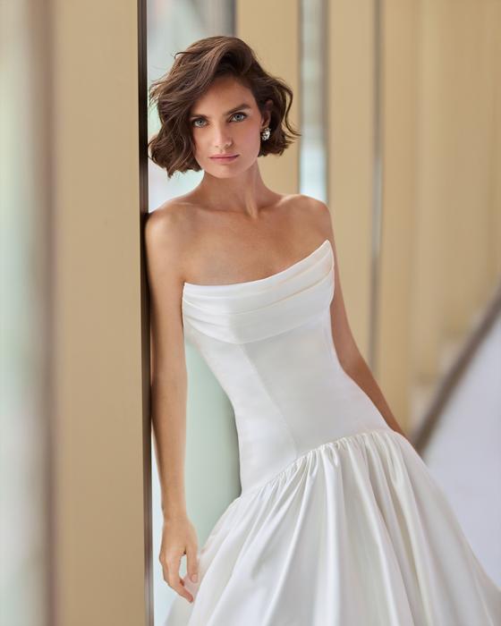 Paloma Blanca P5215