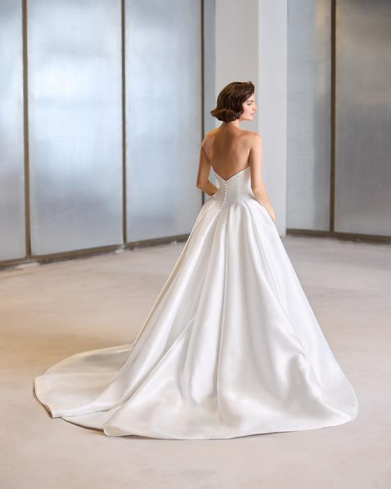 Paloma Blanca P5217