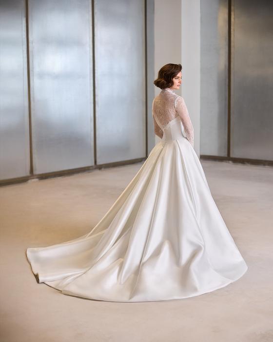 Paloma Blanca P5217