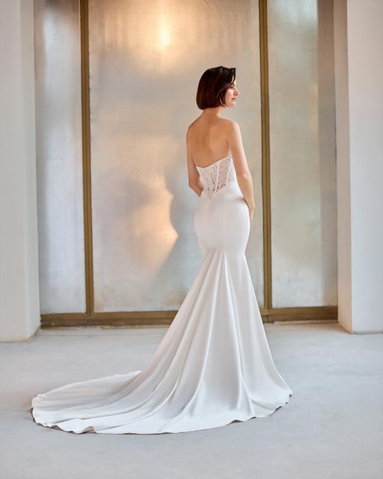 Paloma Blanca P5219