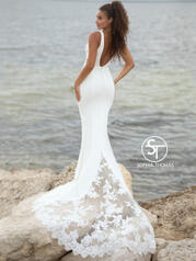B114 Ivory With Nude Illusion back