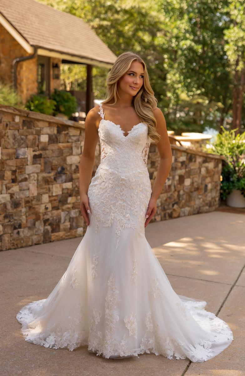Sophia Thomas Bridal B318