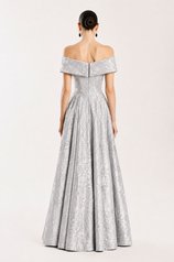 55082 Silver back