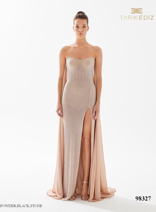 Let yourself be seduced by this feminine and unique dress collection of spectacu 98327