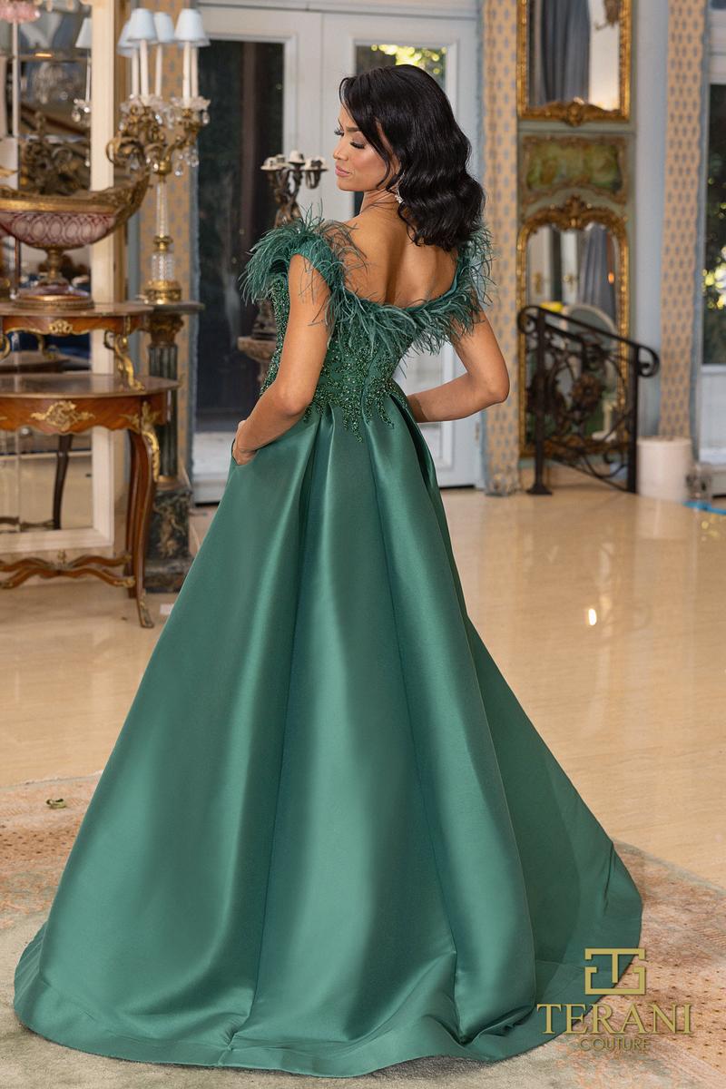 kelly green mother of the bride dresses Wedtrend Women Dark Green Mermaid Mother Dress V Neck Beaded Mother of the Bride Dress With Long Sleeves, Dark Green / US18W