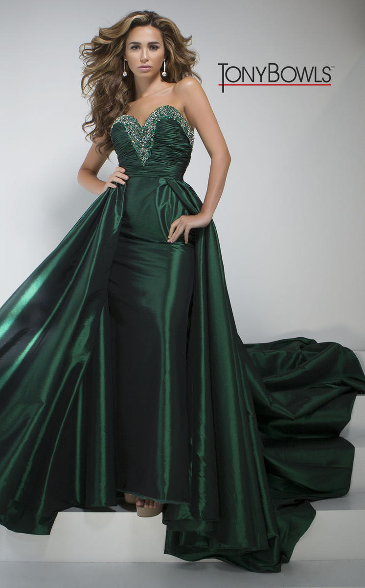 Chateau Gowns: Prom, Pageant ...