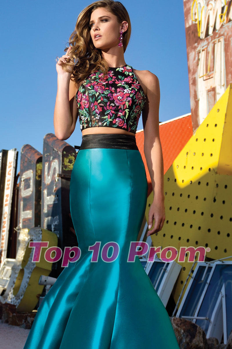 Top 10 Prom Page-89-E89A-17