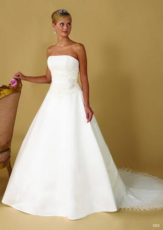  Sincerity Bridal size 20 white