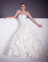 Image of Sincerity 5859 size 6 ivory/silver